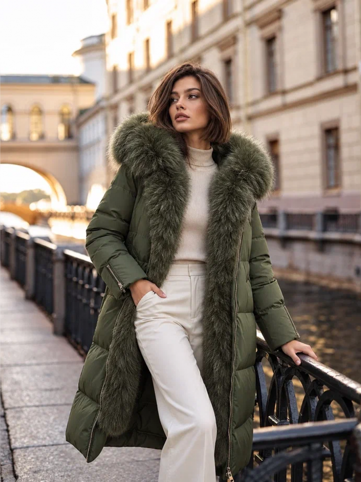 Пуховик женский зеленый с мехом Kelly в СПб купить - фото 2