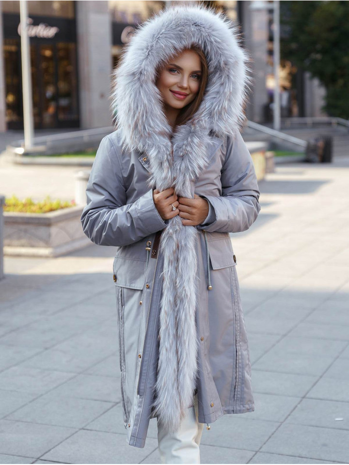 Парка с мехом аукционного енота Lucy в СПб купить - фото 2