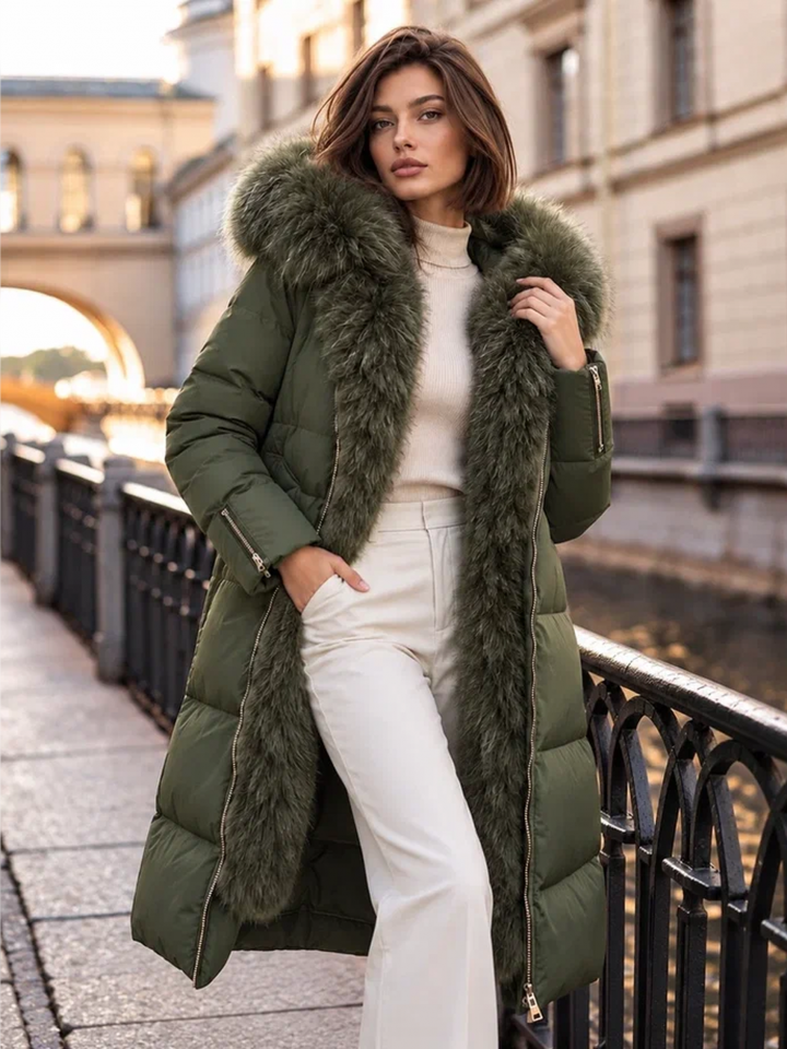 Пуховик женский зеленый с мехом Kelly в СПб купить - фото 2